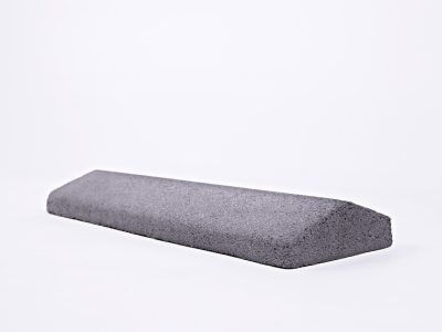 12-parapet-hostryy-siryy