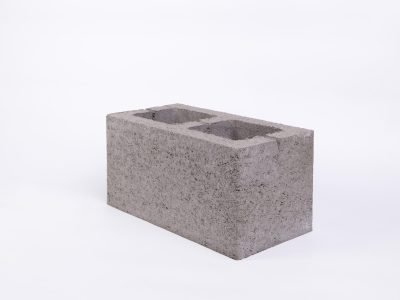 blok-stinovyy-naskriznyy-siryy